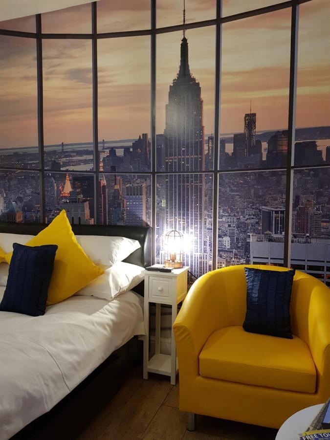 The New Yorker Mini Parking Available Apartment York